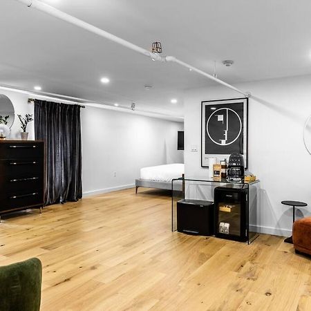 King Bed, The Phenix Historic Hotel, Spacious, Room # 406 Bangor Ngoại thất bức ảnh